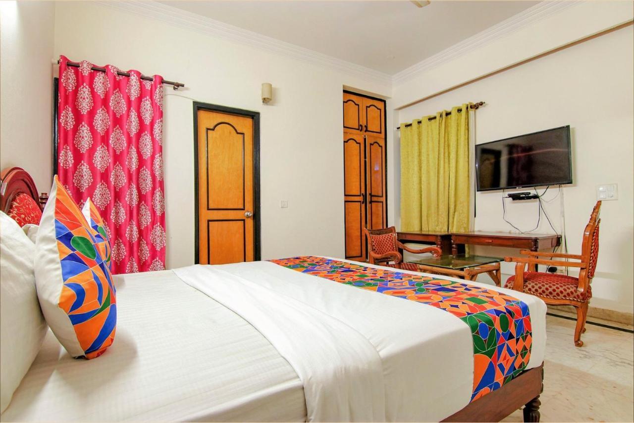 גורגאון Fabhotel Singh Suite מראה חיצוני תמונה