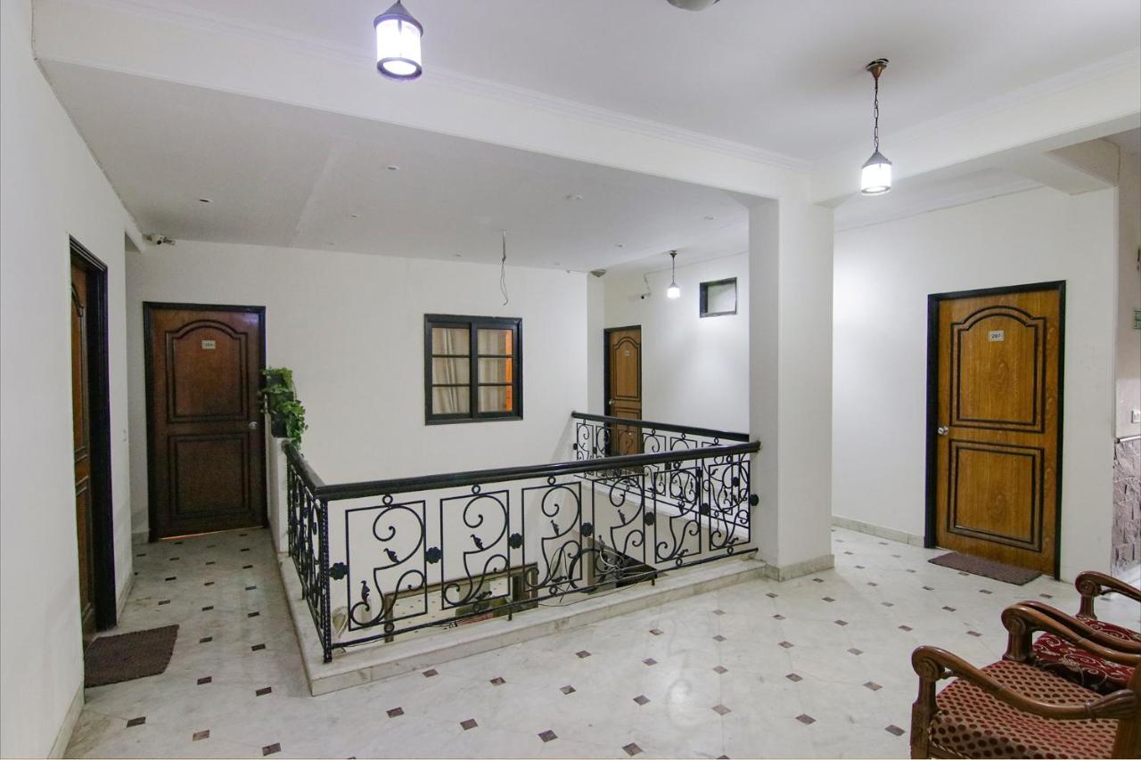 גורגאון Fabhotel Singh Suite מראה חיצוני תמונה