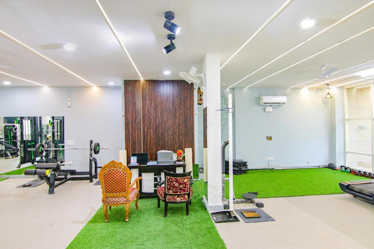 גורגאון Fabhotel Singh Suite מראה חיצוני תמונה